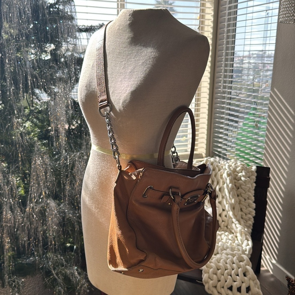 Michael Kors XL Hamilton Crossbody satchel Handbag tan pebble Leather chain